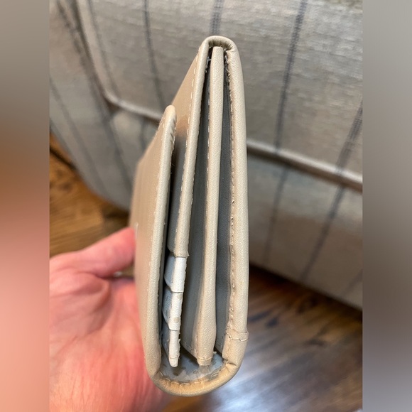 Radley London beige wallet - Picture 7 of 14